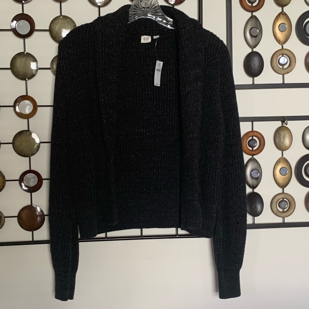 GAP dark grey thick cropped cardigan